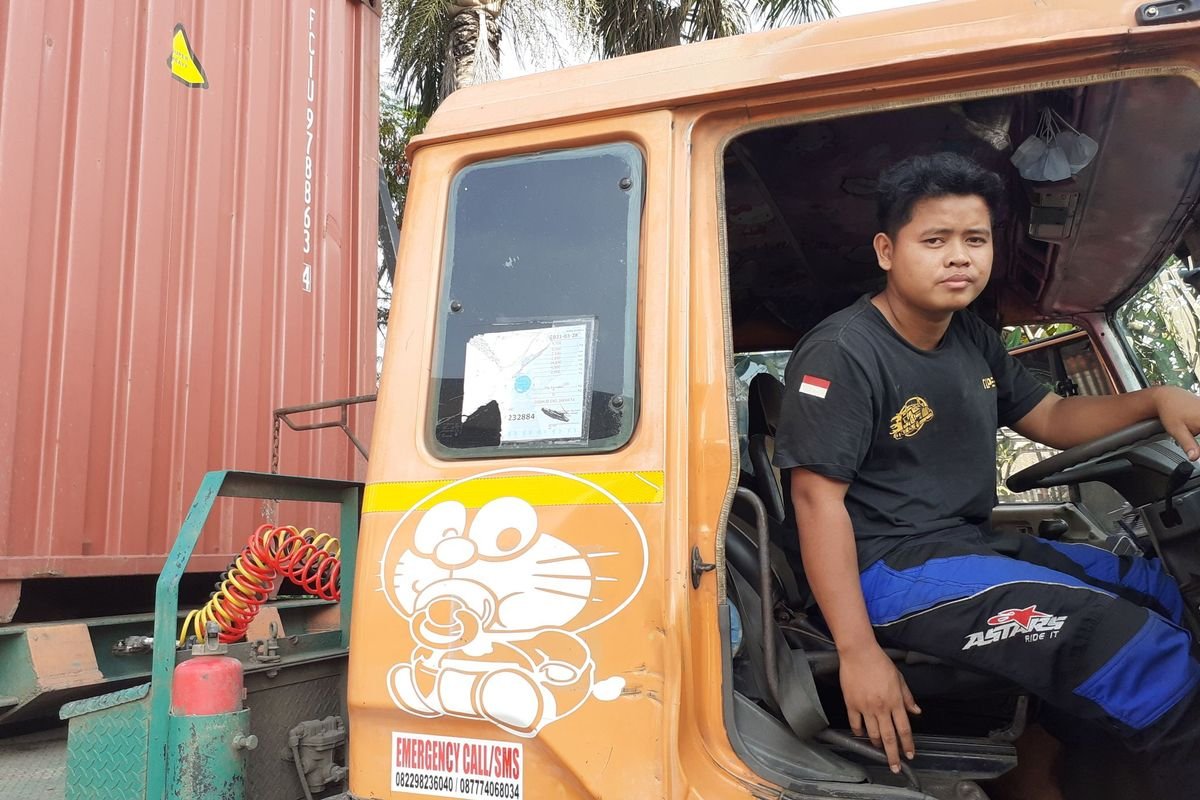 Supir Truk Pahlawan Jalan Raya yang Jarang Tersorot